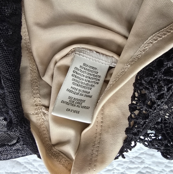 Adiva Crochet And Lace Ruffle Black Skirt With Curve Pointed Hem - Picture 7 of 10